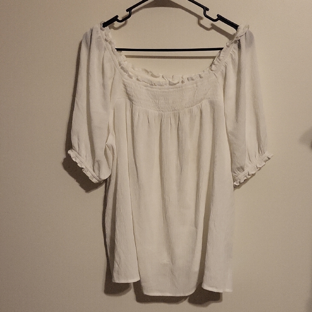 Torrid 1x White Ruffled Blouse